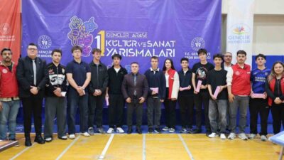 Bilecik düzenlenen bilgi yarışmasında gençler bilgi için yarıştı. Bilecik Atatürk