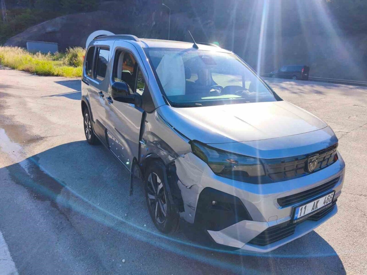 Bilecik’te iki otomobilin çarpışması sonucu meydana gelen trafik kazasında 4