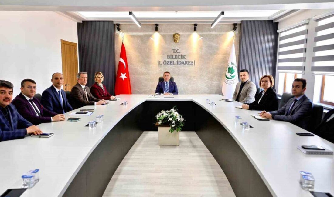 Bilecik Valisi Faik Oktay Sözer, İl Özel İdaresi’nde yürütülen çalışmalar