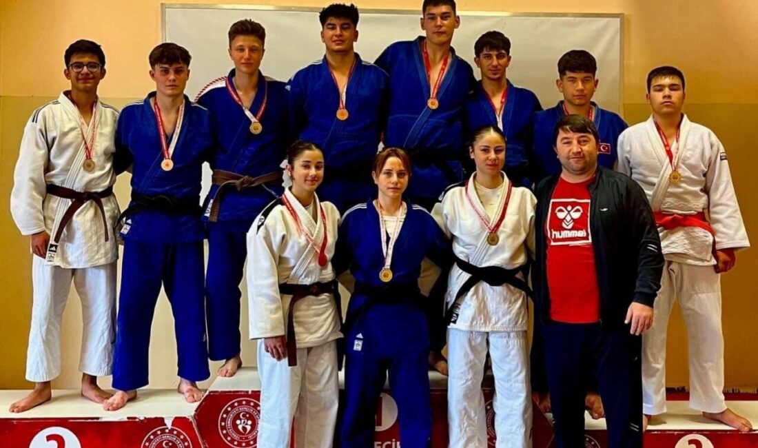 Bilecik’te gerçekleştirilen judo turnuvasında madalyalar sahiplerini buldu Bilecik’te 19 Mayıs