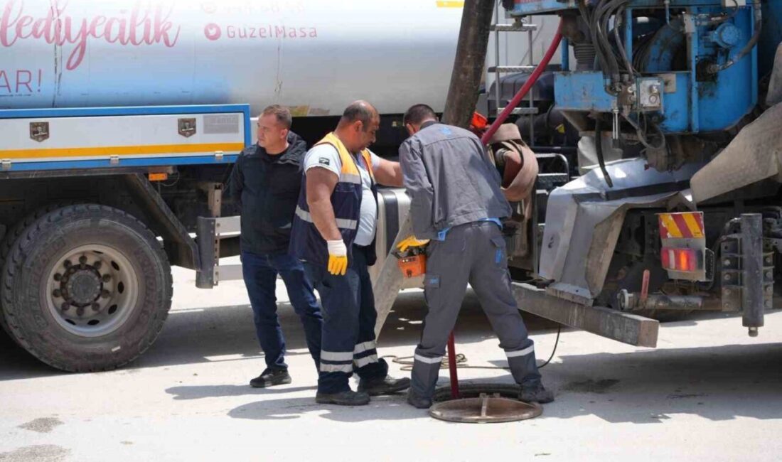Bilecik’te Bilecik Belediye Fen İşleri Müdürlüğünce kanalizasyon ve mazgal temizliği