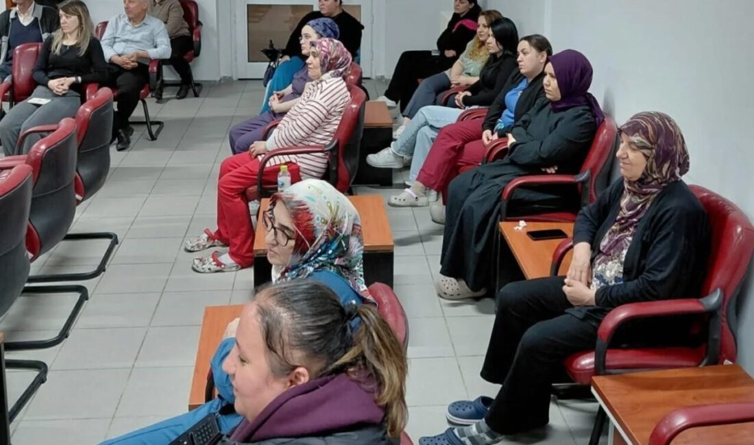 Bilecik’te huzurevi personeline yönelik madde bağımlılığı eğitimi düzenlendi. Bilecik Aile