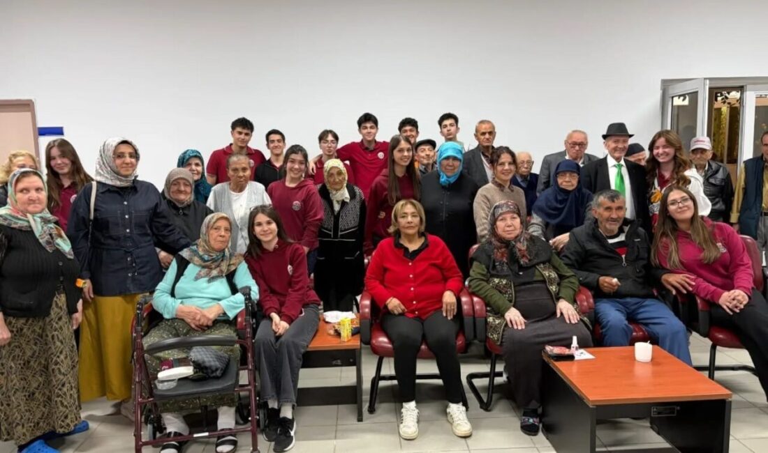 Bilecik’te nesiller arası gönül köprüsü kuruldu. Bilecik Aile ve Sosyal