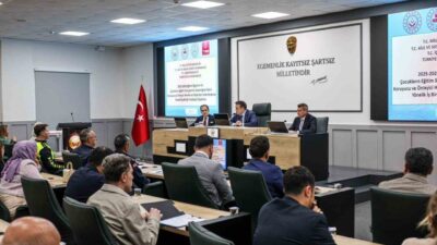 Bilecik’te okul güvenliği, Bilecik Valisi Faik Oktay Sözer başkanlığında gerçekleştirilen