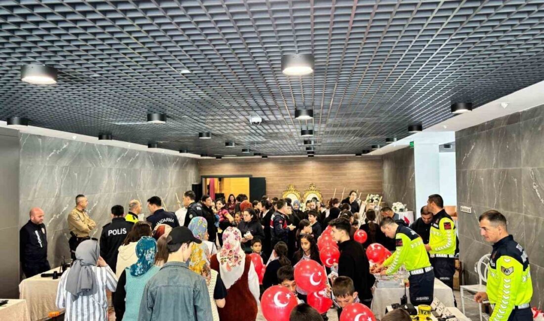 Bilecik’in Gölpazarı ilçesinde Trafik Haftası etkinliği kapsamında faaliyet gerçekleştirildi. Gölpazarı