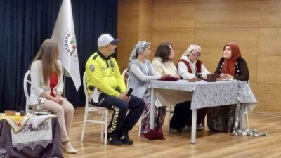 Bilecik’in Gölpazarı ilçesinde Trafik ve İlkyardım Haftası kapsamında trafikte hayat