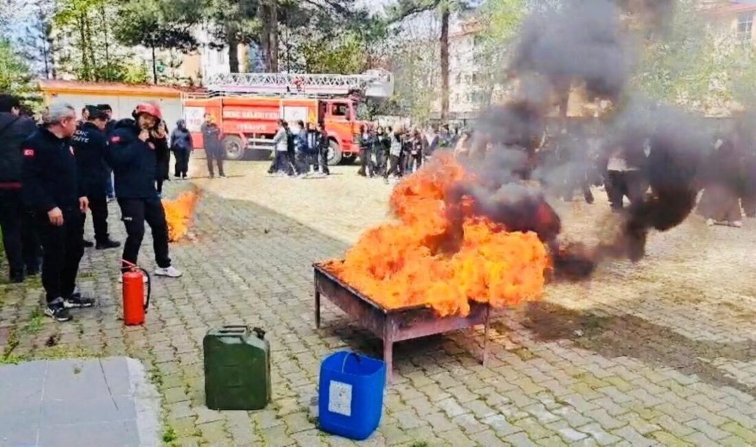 Bingöl’ün Genç ilçesinde, öğrenci ve öğretmenlerin olası afet ve acil