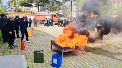 Bingöl’ün Genç ilçesinde, öğrenci ve öğretmenlerin olası afet ve acil