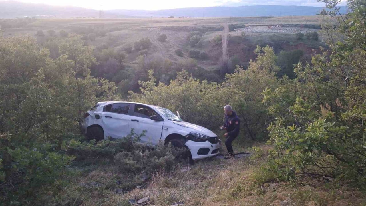Bingöl’de otomobilin şarampole yuvarlanması sonucu meydana gelen trafik kazasında 5