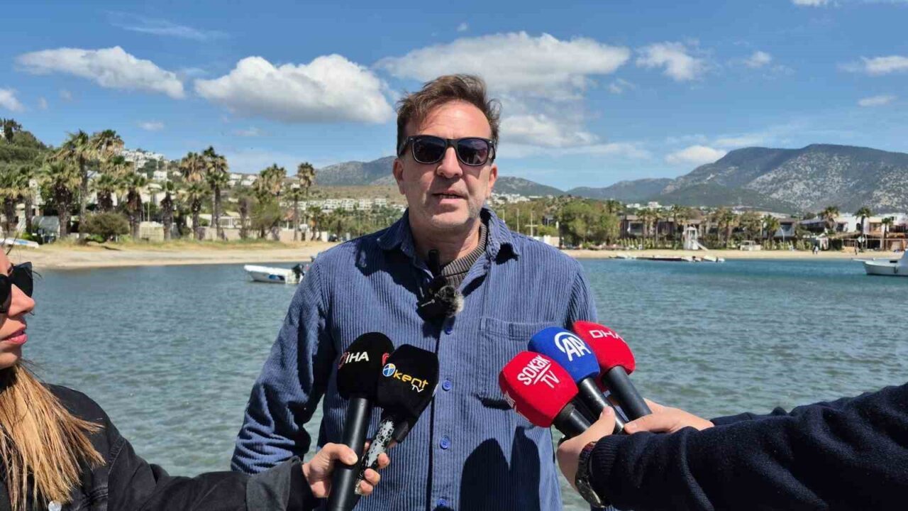 Deniz Biyoloğu ve Sualtı Belgeselcisi Dr. Mert Gökalp, Bodrum’daki deniz