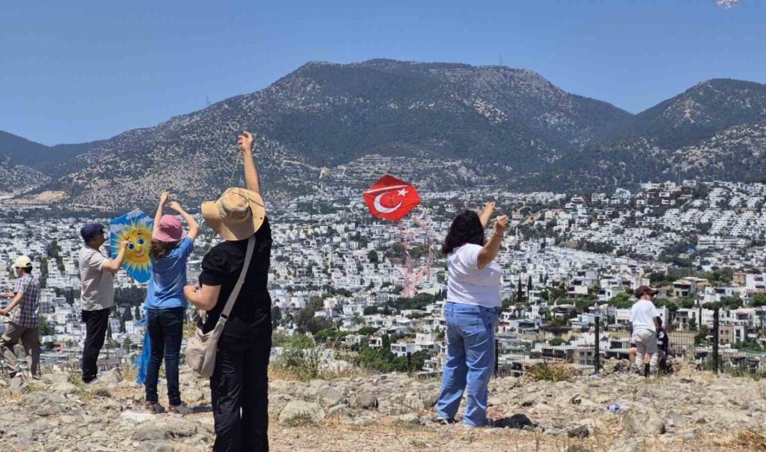Muğla’nın Bodrum ilçesinde düzenlenen Uçurtma Festivali, yoğun ilgi gördü. Binlerce