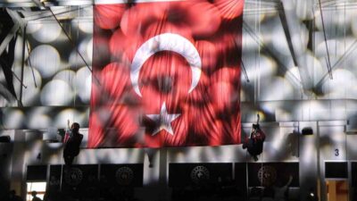 Bolu’da 19 Mayıs salon programında JAK timleri, yaklaşık 10 metre