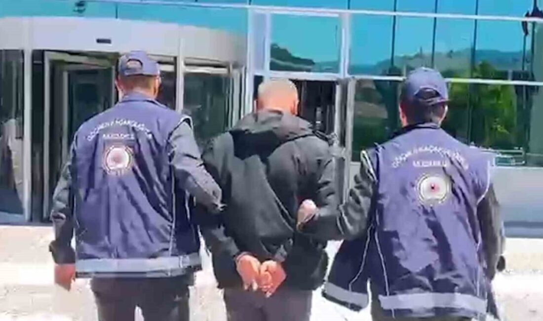 Bolu’da TEM Otoyolu’nda polis ekiplerince durdurulan bir kamyonda 10 düzensiz