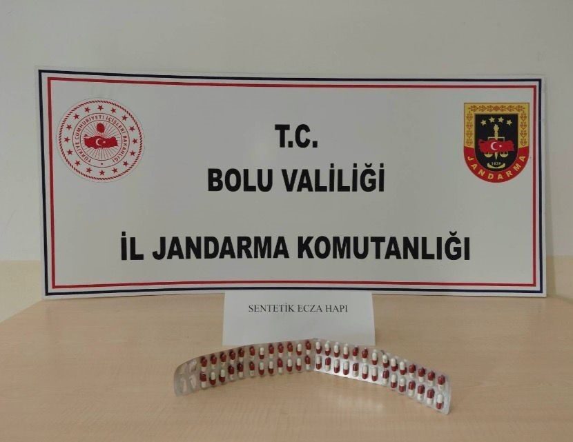 Bolu’da jandarma ekiplerince şüpheli bir araçta yapılan aramada 52 adet