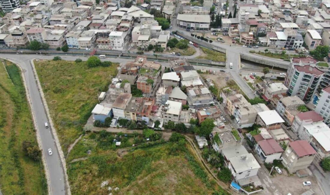 İzmir’in Bornova ilçesine bağlı Kazımdirik Mahallesi sakinleri, belediye tarafından hazırlanan