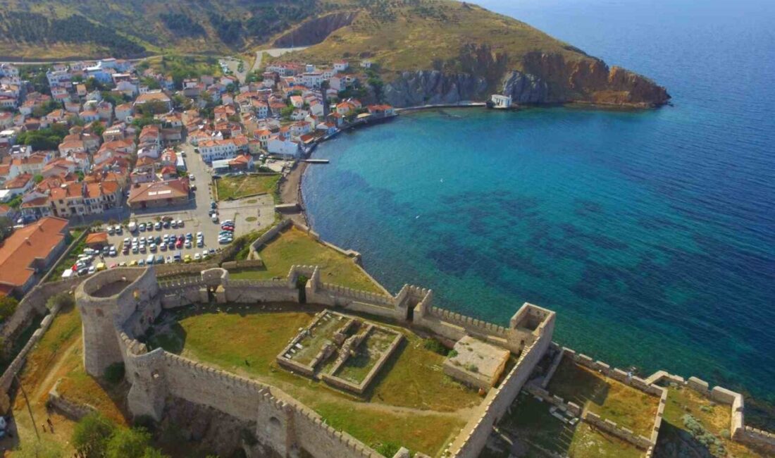 Çanakkale’nin Kuzey Ege Denizi’ndeki turizm merkezi Bozcaada ilçesi, 9 günlük