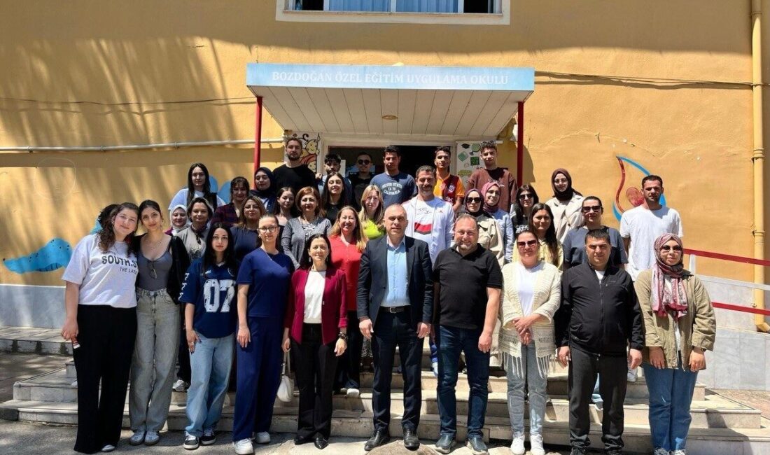 Aydın Adnan Menderes Üniversitesi (ADÜ) Bozdoğan Meslek Yüksekokulu (MYO) öğrencileri,