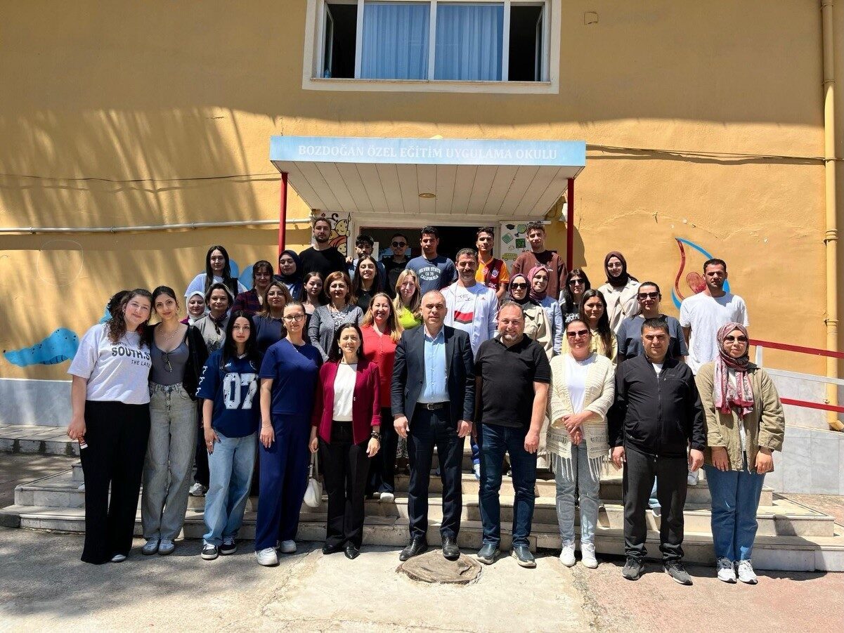 Aydın Adnan Menderes Üniversitesi (ADÜ) Bozdoğan Meslek Yüksekokulu (MYO) öğrencileri,