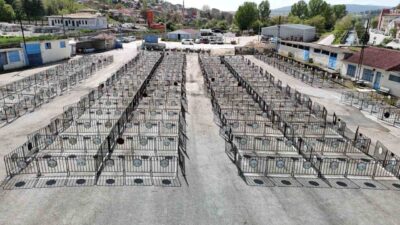 Yaklaşan Kurban Bayramı nedeniyle canlı hayvan pazarındaki kurban satış yerleri