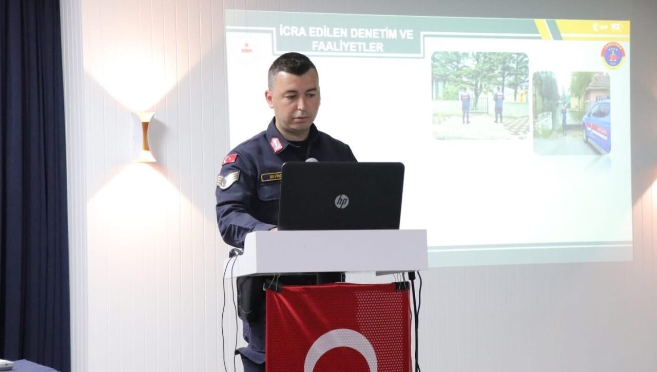 Bilecik’in Bozüyük ilçesinde İlçe Kaymakamı Adem Öztürk Başkanlığında “Okul Güvenliği