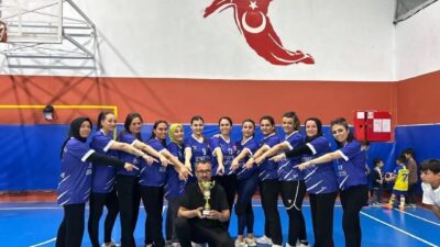 Mersin’in Bozyazı ilçesinde Anneler Günü etkinlikleri kapsamında düzenlenen “Evimin Sultanları