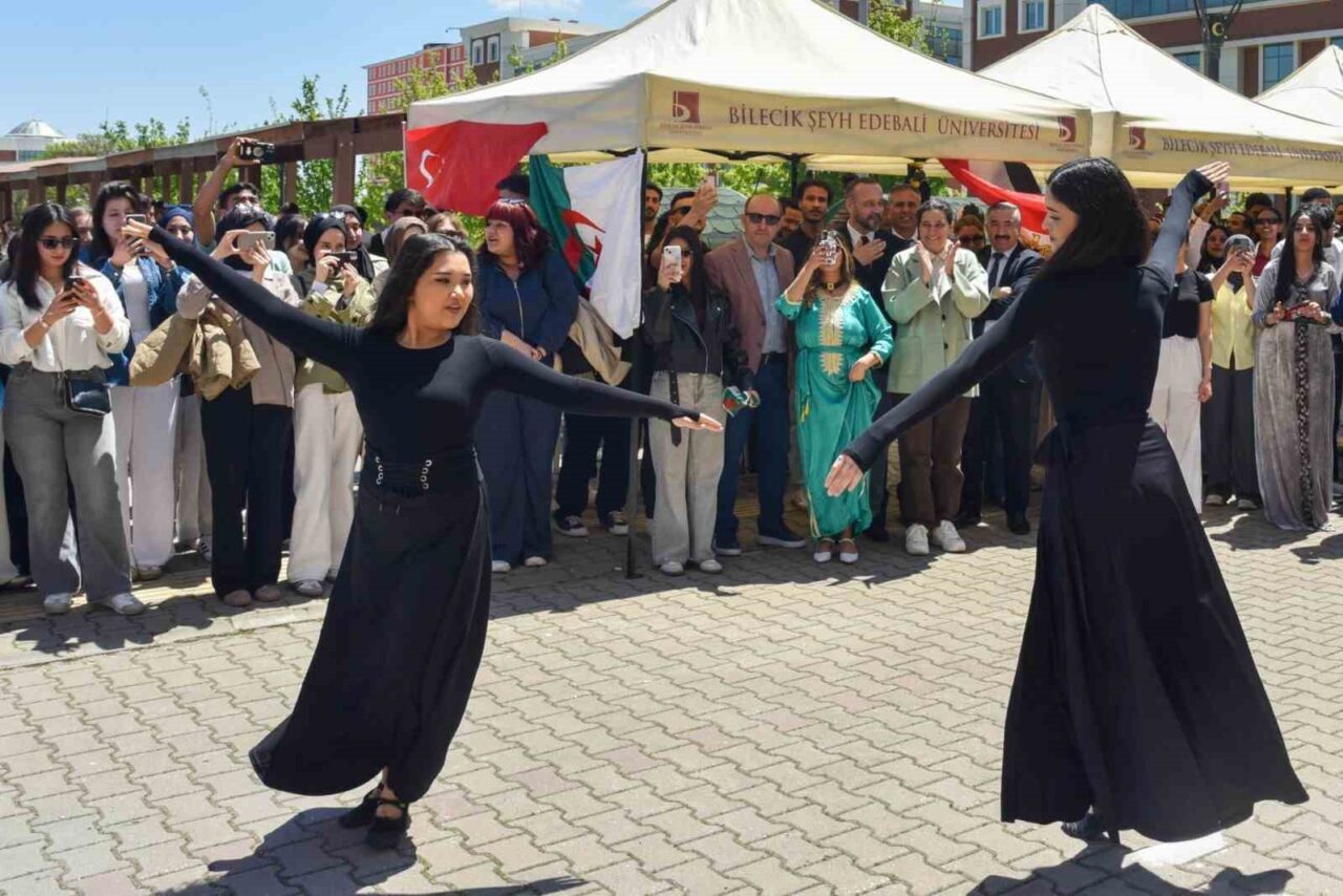Bilecik Şeyh Edebali Üniversitesi’nde (BŞEÜ) kültür şenliği coşkusu yaşandı. Bilecik