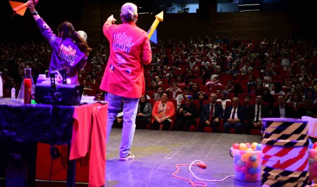 Çayırova’da bu yıl 2’ncisi düzenlenen bilim şenliği, 4 gün boyunca