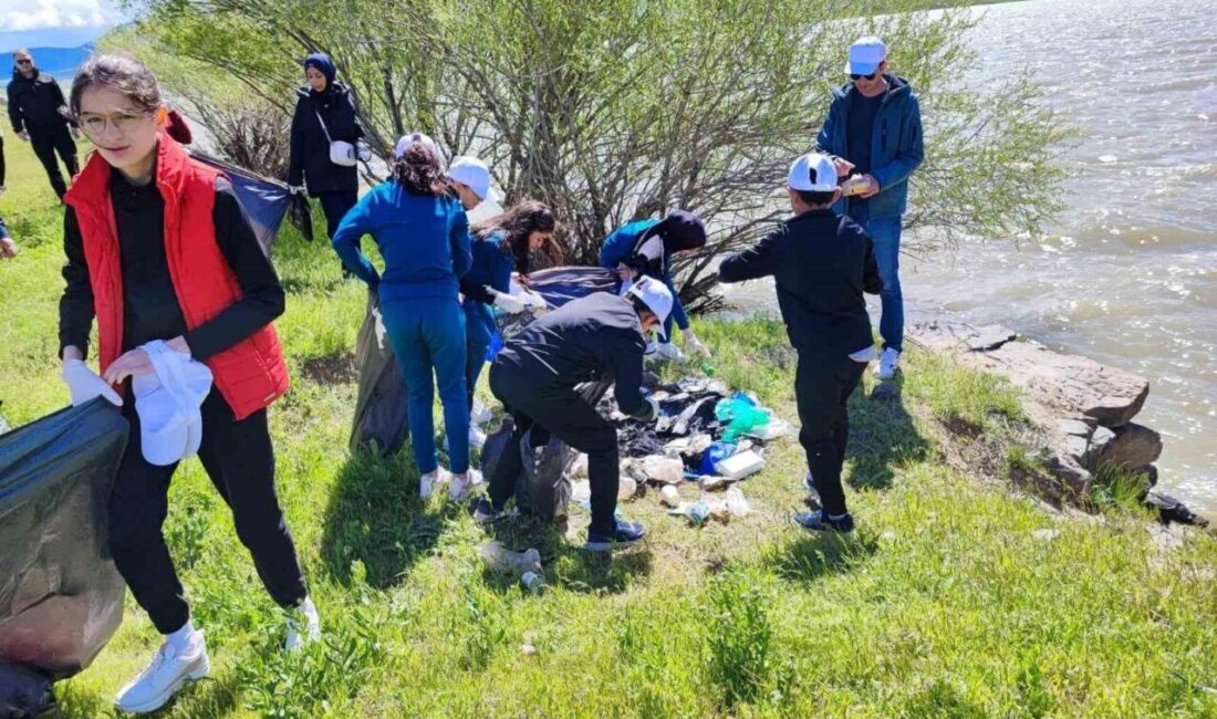 Muş’un Bulanık ilçesindeki Haçlı Gölü Sulak Alanı’nda düzenlenen “Kuş Gözlem