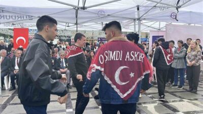 Burdur’da düzenlenen temsili askerlik töreniyle vatani görevlerini yerine getirecek olan