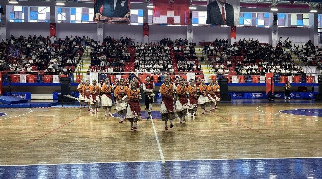 19 Mayıs Atatürk’ü Anma, Gençlik ve Spor Bayramı Burdur’da coşkuyla