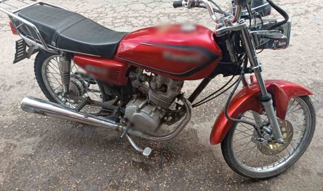 Burdur’da çalınan motosiklet Isparta’da bulunurken hırsızlık şüphelisi tutuklanarak cezaevine gönderildi.