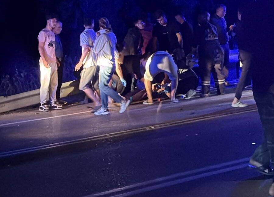 Burdur’un Bucak ilçesi sınırlarında meydana gelen ve 4 aracın karıştığı