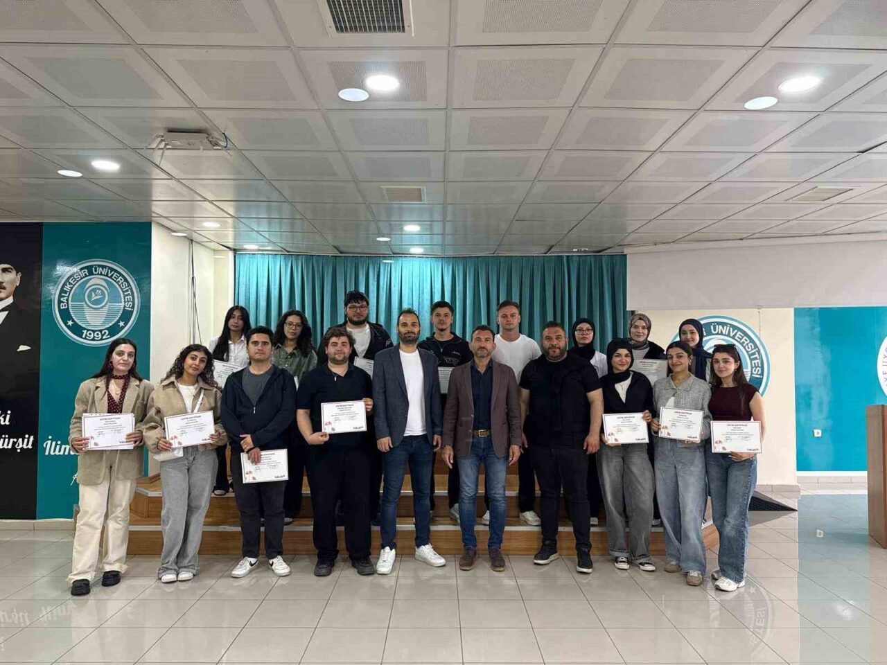Burhaniye ilçesinde, Uygulamalı Bilimler Fakültesi bünyesinde gerçekleştirilen “Önbüro Otomasyon Sistemi