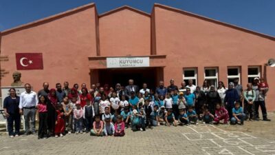 Balıkesir’in Burhaniye ilçesinde Kuyumcu İlkokulu ve Karadere İlkokulu tarafından hazırlanan