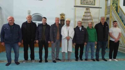 Burhaniye ilçesinde, önceki ay göreve başlayan Müftü Mehmet Tüfekçioğlu cami
