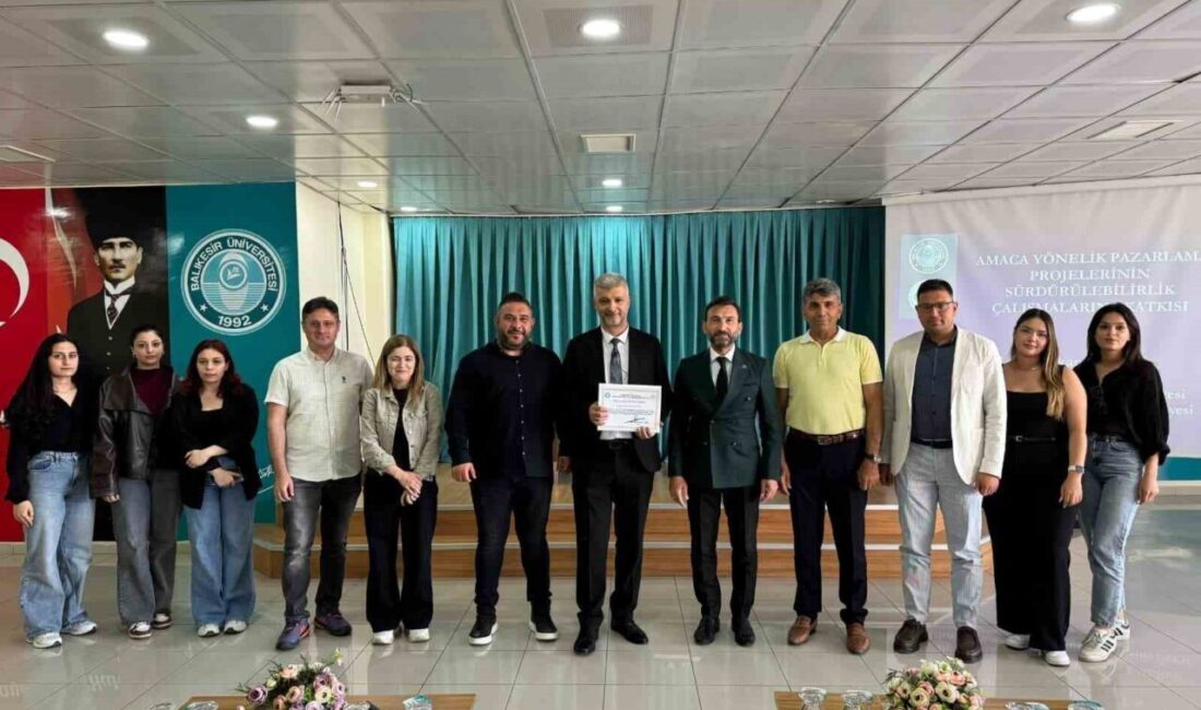 Burhaniye ilçesinde, Uygulamalı Bilimler Fakültesinde Pazarlama Projelerinin Sürdürülebilirliği konferansı gerçekleştirildi.