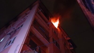 Bursa’nın Osmangazi ilçesinde 6 katlı bir binanın en üst katında