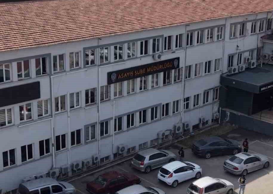 Bursa’da çalıntı, gümrük kaçağı ve hacizli araçların şase numaralarını değiştirerek