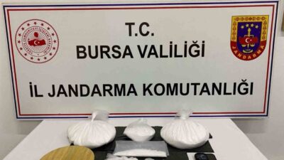 Bursa İl Jandarma Komutanlığı ekiplerince Yıldırım ilçesinde düzenlenen uyuşturucu operasyonunda