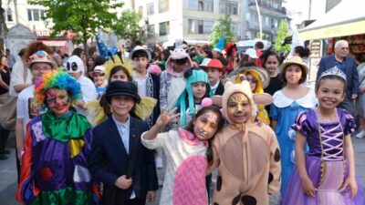 Büyükçekmece Belediyesi Halk Akademisi Tiyatro Topluluğu’nun düzenlediği Tiyatro Festivali, renkli