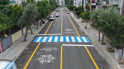 Aydın Büyükşehir Belediyesi tarafından Efeler ilçesi Fidanlık Caddesi’nde yürütülen asfalt,