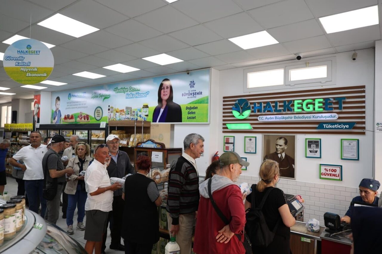 Aydın Büyükşehir Belediyesi’ne ait Halk Ege Et şubelerinde Anneler Günü