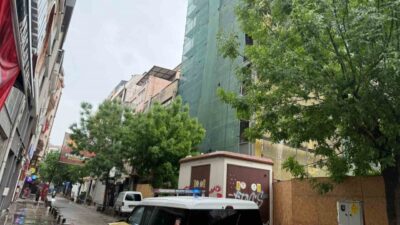 Eskişehir’de çalıştığı inşaatın asansör boşluğuna düşerek yaralanan işçi hastaneye kaldırıldı.