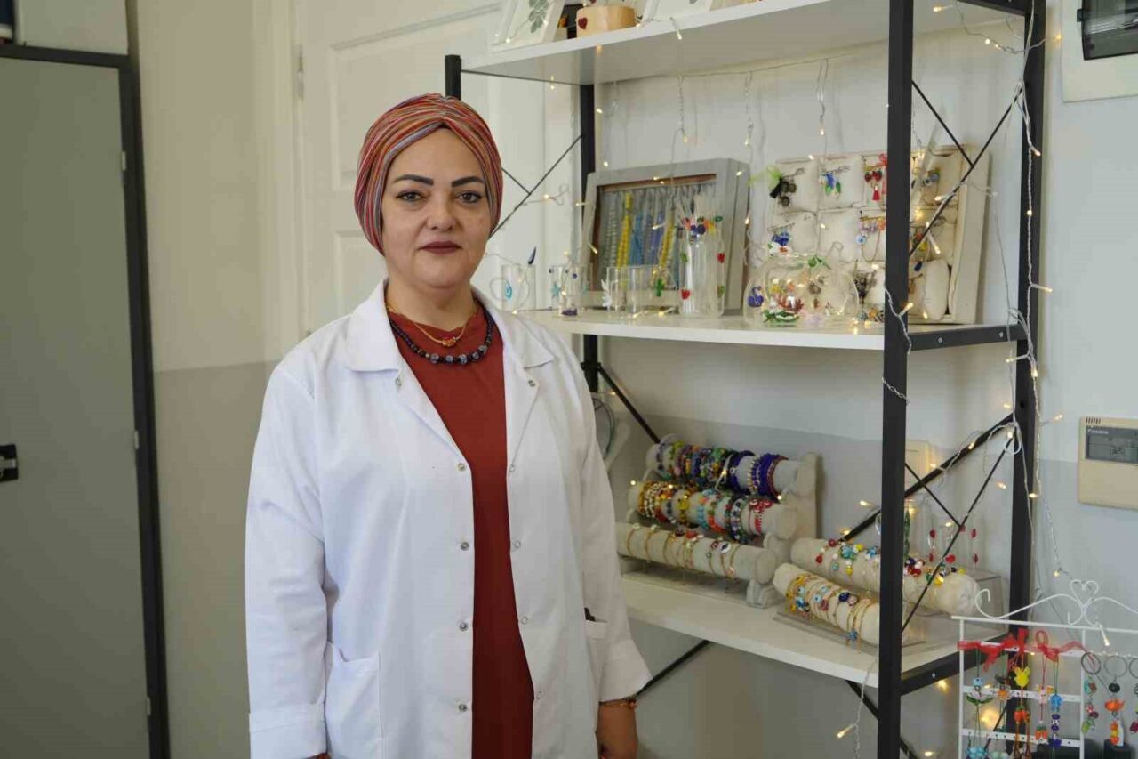 Gaziantep’te yaşayan 45 yaşındaki Meryem Kazak, 6 Şubat depremlerinin ardından