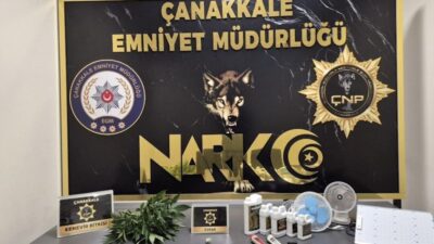 Çanakkale’de emniyet ekiplerince gerçekleştirilen huzur uygulamalarında FETÖ’den aranan 2 şüpheli