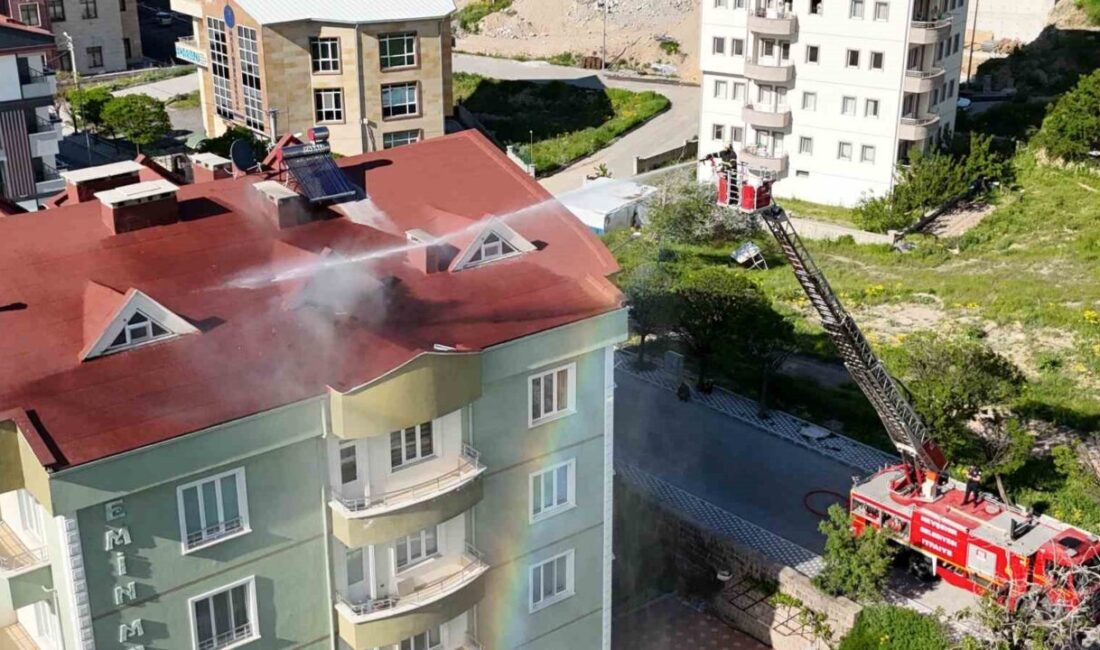 Nevşehir’de bir apartmanın çatı katında bulunan mutfakta çıkan yangın, itfaiye