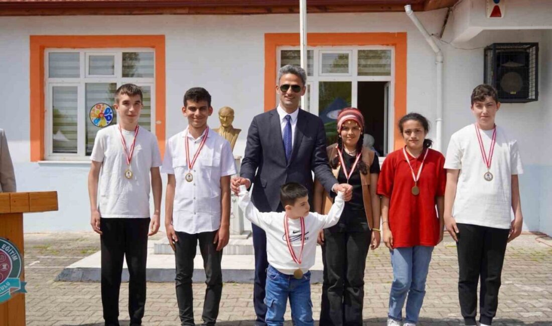 Engelliler Haftası kapsamında düzenlenen etkinlik programı yoğun katılımla gerçekleştirildi. Programa,