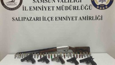 Samsun’un Salıpazarı ilçesinde polis ekiplerince düzenlenen operasyonda çok sayıda ruhsatsız