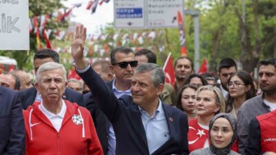 Cumhuriyet Halk Partisi (CHP) Genel Başkanı Özgür Özel, “Gençler Ata’ya