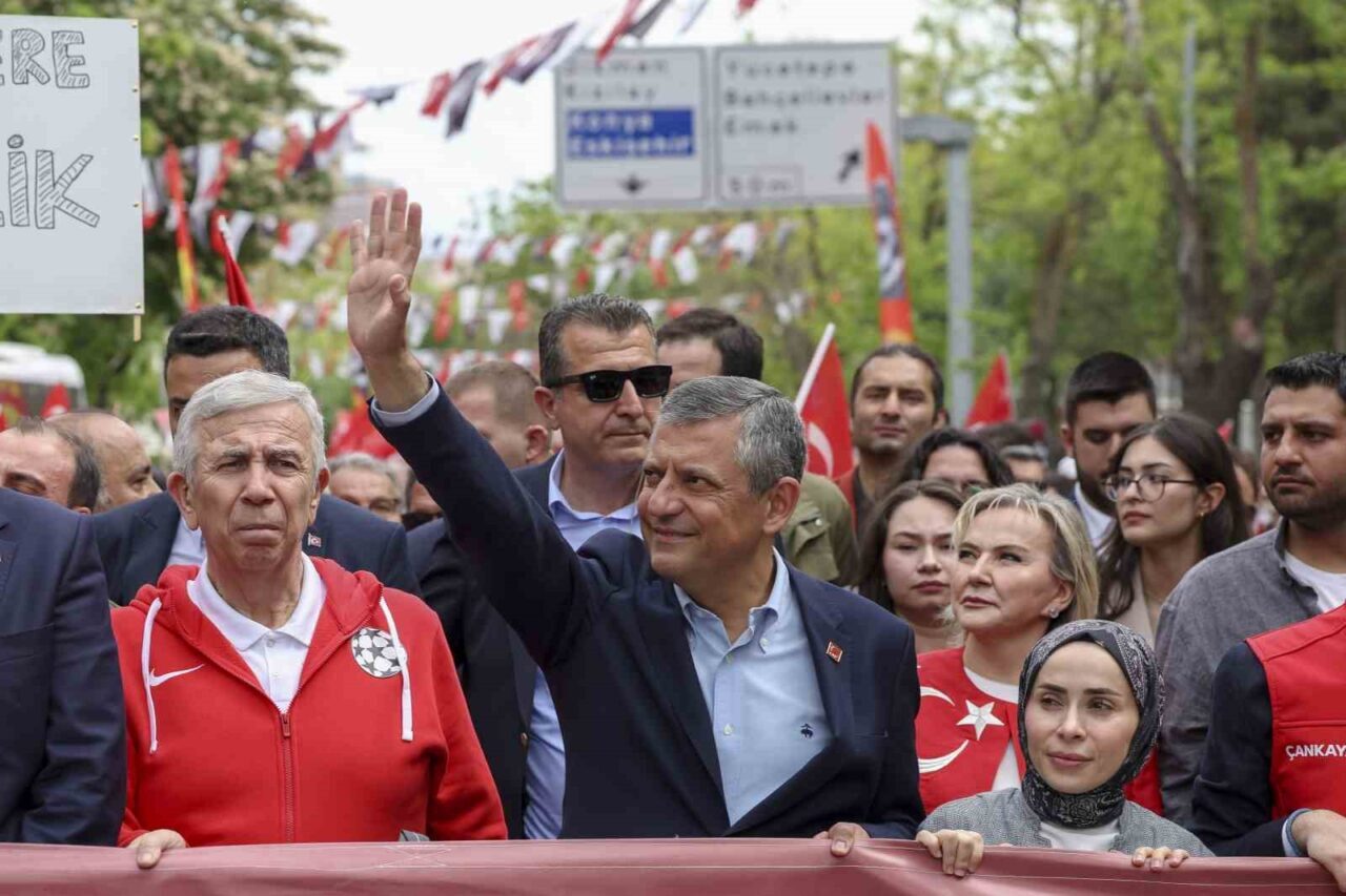 Cumhuriyet Halk Partisi (CHP) Genel Başkanı Özgür Özel, “Gençler Ata’ya